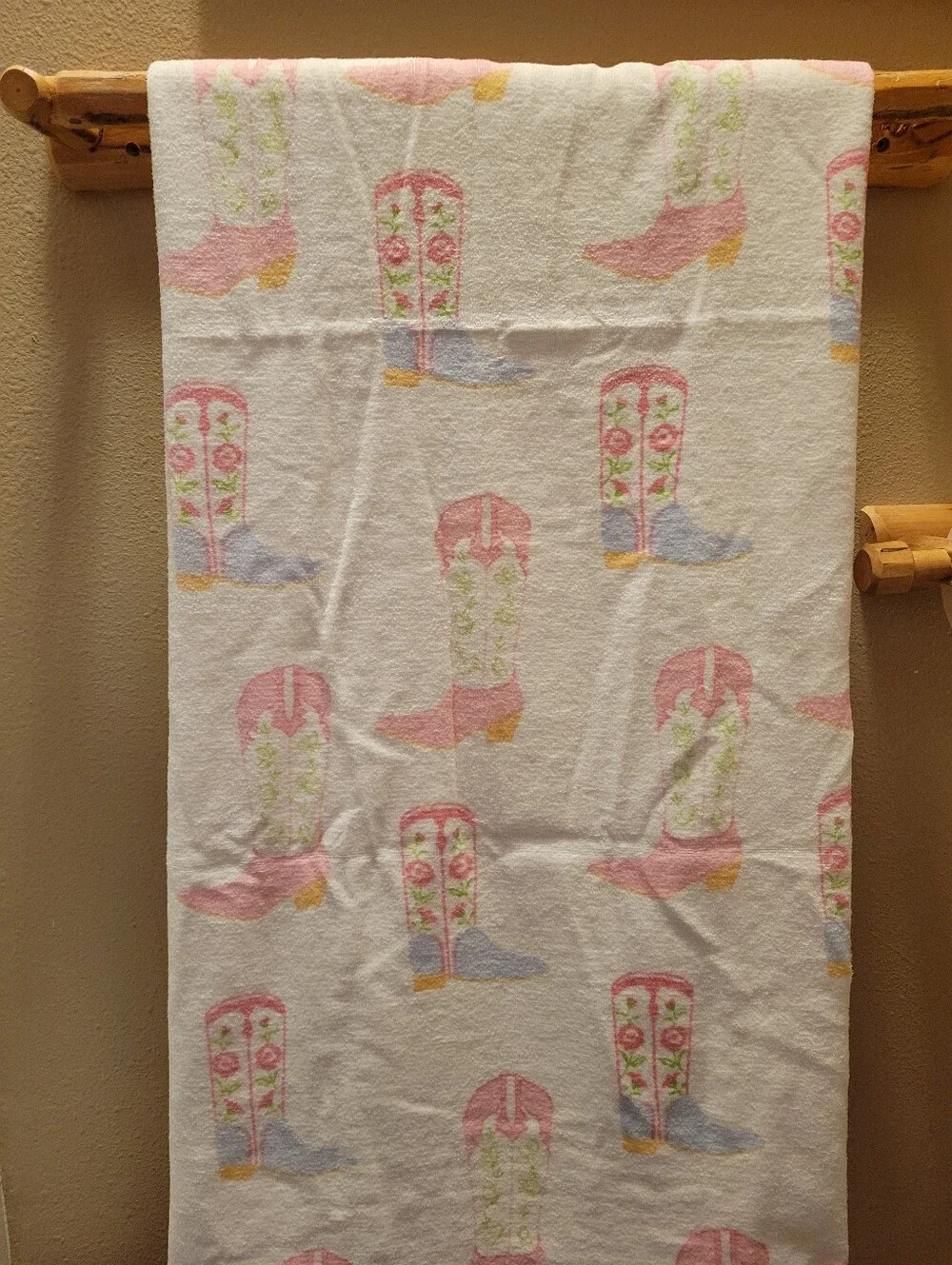 New Wrangler Towels *2 Bath +* 2 Hand Towel Colorful Cowgirl Boots Pretty Boots